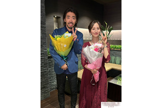 柄本時生と堀田茜が共演！縦型ショートドラマ「ラブラブ」メイキング写真公開 画像