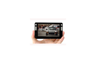 実売6,980円——USBバスパワーで動画・写真・音楽再生対応のメディアプレーヤー「AV BANK」 画像