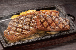 ステーキガスト、8日より「肉の日」にちなんだ1ポンドステーキを特別価格で提供 画像