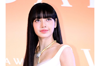 BLACKPINK・リサ、“完璧スタイル”際立つレッドボディスーツ姿も披露!「コーチェラ」2週連続で圧巻ステージ 画像