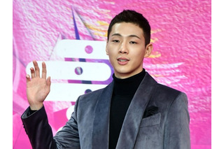 本田圭佑との2ショットで話題に 過去の“いじめ”疑惑で韓国を出たジス、母国に出没 画像
