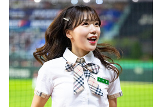 ”穴あき衣装”で愛らしい魅力発散!韓国と台湾を股に掛ける人気チアガール イ・ジュヒさん31歳 画像