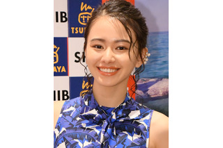 「ありがとうっ らぶ」山本舞香、ファンミMC務めた“親友タレント”との仲良しツーショット公開! 画像