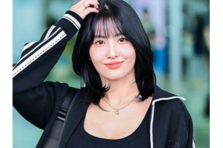 美ワキ&美肩全開…TWICEモモ、悩殺確定“小悪魔ウィンク”にファン悶絶「大優勝ですね」【PHOTO】 画像