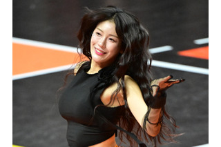 韓国プロ野球チア、スイムウェアからこぼれ落ちそうな“ハンパないボリューム”…圧巻美貌に驚きの声「アメイジング!」【PHOTO】 画像