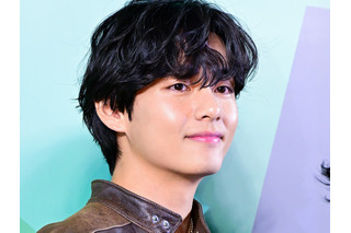 BTS・V、浮かぶ血管に厚い胸板…順調なバルクアップの近況公開 約1カ月後には待望の除隊!【PHOTO】 画像