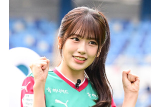 IVE・ユジン、故郷で“伝説級”のキックイン!「CMみたいな美しさ」で会場を魅了 画像