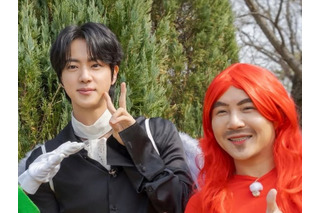 「BTS・JINの隣は誰にも譲らない」“天使ビジュアル”に韓国男性芸人も沼落ち…【PHOTO】 画像