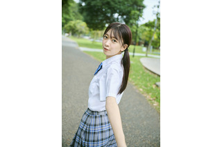 「ラブライブ!」声優・鈴原希実のオトナな黒ワンピース姿! デジタル写真集が本日配信 画像