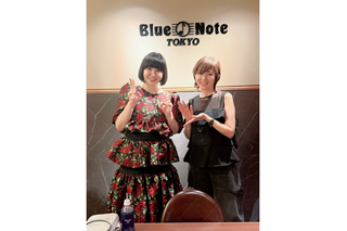 渡辺満里奈、“10年以上の推し”土岐麻子とツーショット! 「お2人ともかわいい」 画像