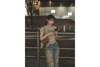 雪平莉左、おへそチラ見せ“彼女感”コーデにファン絶賛!「めちゃめちゃお似合い」 画像