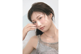 生見愛瑠、透明感あふれるワンピース姿! 『CanCam』8月号通常版表紙に登場 画像