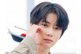 TXT・ボムギュ、ほろ酔い姿が可愛すぎる!茶目っ気たっぷりにワイン嗜む「ごはん何杯でもいける」【PHOTO】 画像