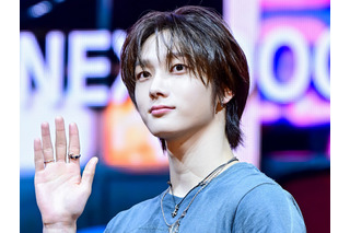 え、彼氏…?BOYNEXTDOOR・ソンホ、“真夏のデート風SHOT”に胸キュンするファン続出!【PHOTO】 画像