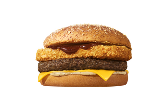 チーズソースとペッパーが食欲そそる！マクドナルド、肉厚ビーフにポテトパティを重ねた「ハワイアンバーガー」が新登場！ 画像
