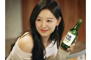 “緑のビン”韓国焼酎がリニューアル!アルコール度数を16.5→16に、4年ぶり引き下げの理由とは? 画像