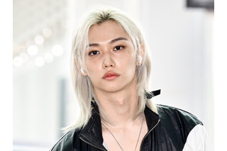 「息ができない…」Stray Kids・フィリックス、“爆イケビジュ”で別人級のカリスマ発揮！【PHOTO】 画像