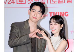 鼻が触れ合い“キス寸前”…女優パク・ボヨン&GOT7・ジニョン、甘い雰囲気溢れるカップルSHOT【PHOTO】 画像