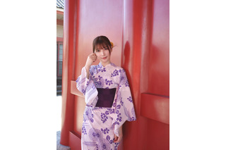 雪平莉左、神社での“浴衣美人ショット”にファン「似合い過ぎる」「浴衣姿最強すぎ!」 画像