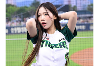 えっ、細身なのにこのボリューム感?韓国プロ野球の19歳チアガール、“美貌強調”のぴったりTショット【PHOTO】 画像