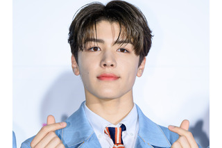 &TEAM・マキ、“腹チラコーデ”でワイルドな魅力全開!「やばい」「ビジュよすぎ」【PHOTO】 画像