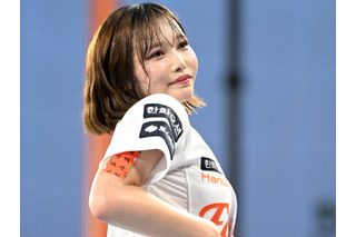 ほぼ丸見えの美脚に目が行く…韓国プロ野球の日本人チア、大胆ホットパンツ衣装でファンの視線強奪【PHOTO】 画像