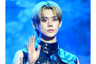 「王子様」TXT・ヨンジュン、スーツ姿で見せた完璧ビジュアルに視線釘付け!【PHOTO】 画像