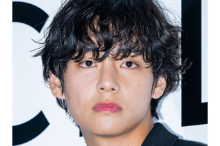「サイに心臓を突かれたら1秒で死ぬ？」BTS・Vがバッグの中身を公開！朝に聴くのは日本歌手の“あの曲” 画像