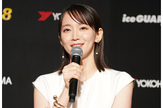 吉岡里帆、思わず見惚れる大人ドレスで東カレ登場!撮影動画が公開に 画像