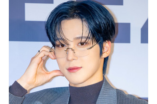首筋に浮かぶ血管まで…ATEEZ・ユンホ、主演映画『Back!Stage』スチール写真公開 画像