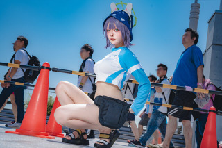 眩しい夏衣装にドキッ!『ブルアカ』『ゼンゼロ』など2024年夏コミケで見つけた美女レイヤーを振り返り 画像