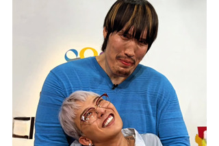 G-DRAGONの「笑ってはいけない誕生日パーティー」で“218cm”チェ・ホンマンがバックハグ！【PHOTO】 画像