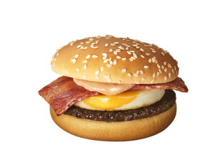 マクドナルド、「月見バーガー」が本日発売!8年ぶりのリニューアル&新商品5種含む全8商品販売 画像