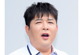 SUPER JUNIOR・シンドン、身体にメスを入れた経験を告白?顔を細く見せる爆笑必至のポーズも紹介 画像