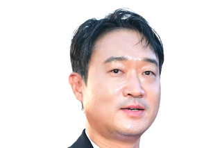 『トッケビ』『インサイダーズ』出演俳優チョ・ウジンの父が逝去、悲しみに包まれながら弔問客対応 画像