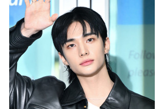 Stray Kids・ヒョンジン、ファッションアイコンのオーラ全開!秋先取りのレザースタイルでミラノへ出国【PHOTO】 画像