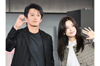 俳優の小栗旬&『トンイ』女優ハン・ヒョジュ、日韓の美男美女2SHOT!仲睦まじい姿が話題【PHOTO】 画像