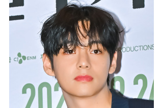 BTS・V、“彼氏感”溢れる写真を大量公開!新AL制作に励むアメリカの豪華宿泊先も?【PHOTO】 画像