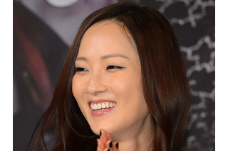 “2度の流産”乗り越えて、ようやく…第二子妊娠を発表、韓国出身モデルのヘリム・パク(40) 画像