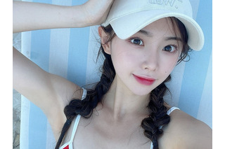 一瞬履いていないのかと…韓国チアガール、超短パンの“無防備あぐら”でファンの視線釘付けに！【PHOTO】 画像