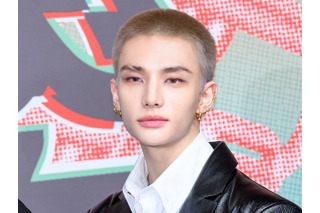 『ONE PIECE』のゾロ?Stray Kids・ヒョンジン、アニメから飛び出したような“強烈グリーンヘア”に反響!【PHOTO】 画像