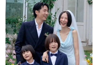 韓国シンママタレント、2人の息子と再婚相手とともに結婚式の写真を公開!幸せな新しい家族 画像