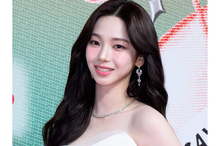 「ありえない…」aespa・カリナ、胸元開いた“ピチッと”タンクトップで際立つグラマラス体型【PHOTO】 画像