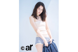 長澤まさみ、『ar』30周年号のカバーガールに！ニットのショートパンツ姿で魅了 画像