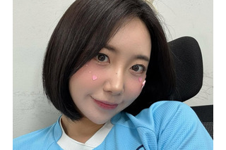 太ももの98%があらわ…韓国の美人チアガール、短すぎるスリット衣装で視線強奪「最強のスタイルだ!」【PHOTO】 画像