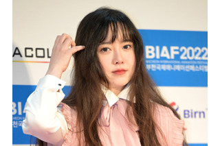 ドロ沼離婚から5年…韓国版『花より男子』女優、自ら発明した“特許製品”をベットに寝そべりPR!【PHOTO】 画像