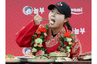 「そこで韓国料理フルコース!?」 韓国ゴルフ場での珍しい光景 画像