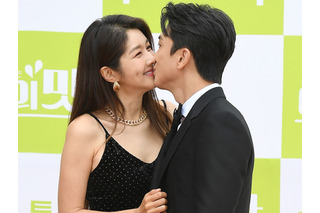 韓国女優が披露した日焼けビキニ姿に「43歳ママとは思えない」の声 画像