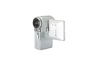 東芝、0.85型の4GバイトHDDを搭載したムービーカメラ「gigashot V10」 画像