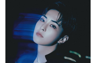 EXO・シウミン、雨に濡れながら披露するパフォーマンスに注目！『Overdrop』MVで妖艶な魅力披露 画像